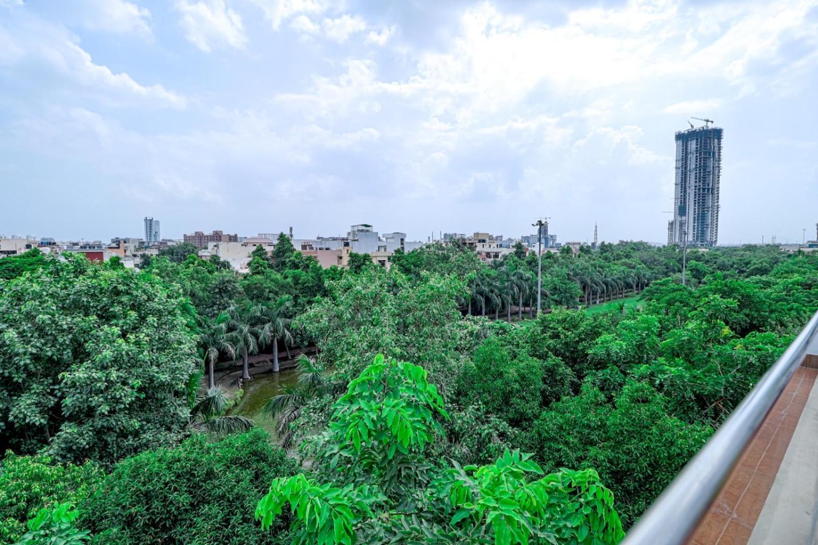 Ferienwohnung Ahuja Residency Noida Exterior foto